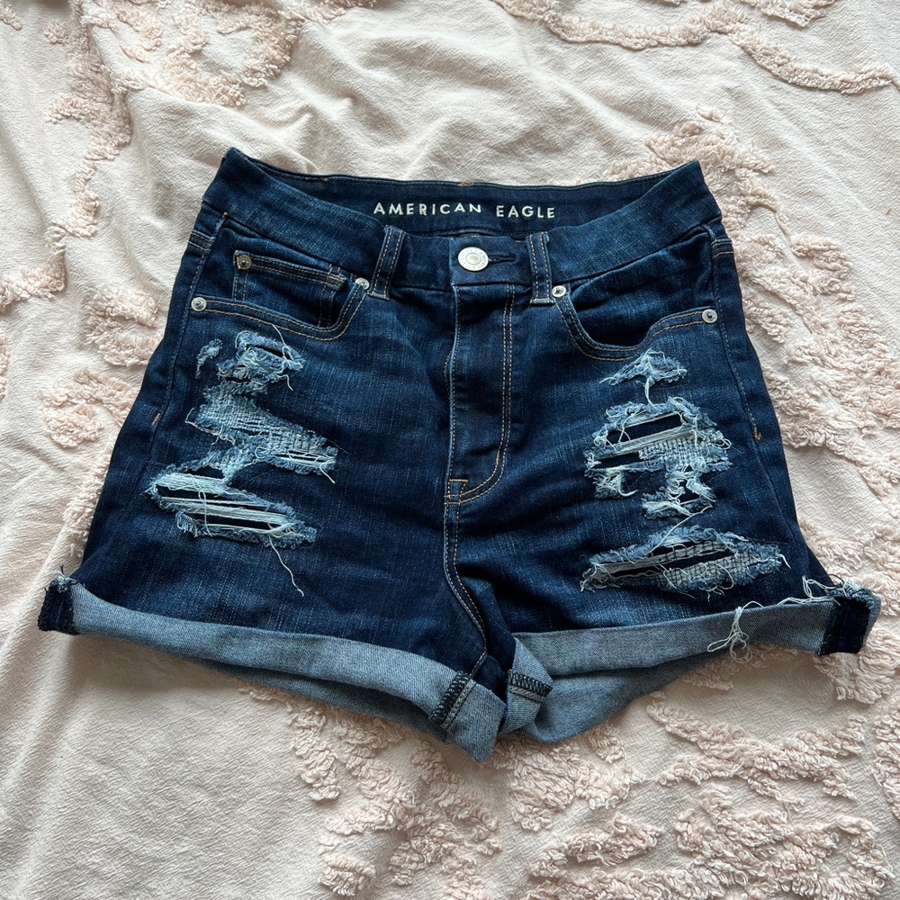 AMERICAN EAGLE CURVY HI-RISE SHORTY SIZE 4